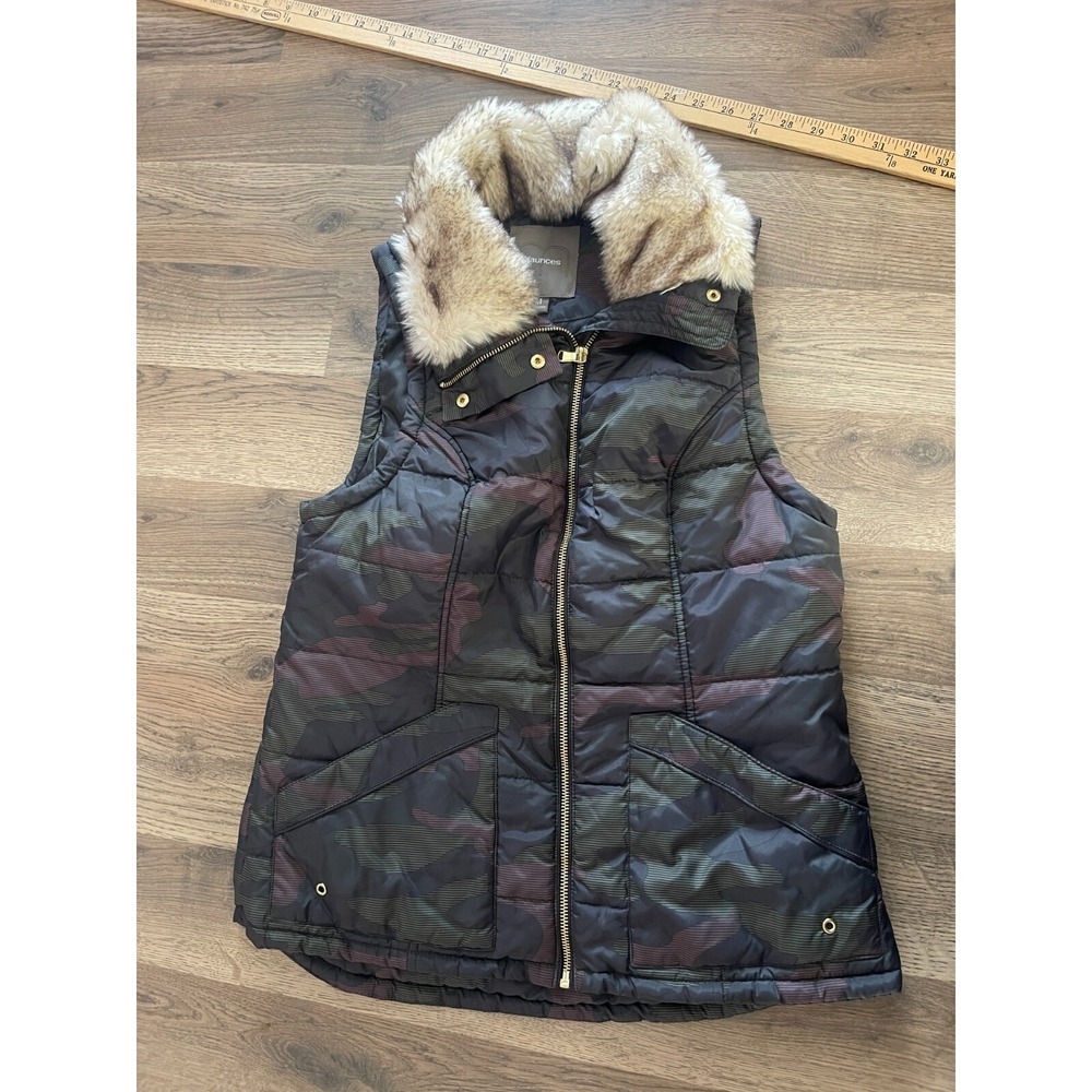 Maurices Jacket, Women's Size Medium, Black, Fur Collar, Zip up